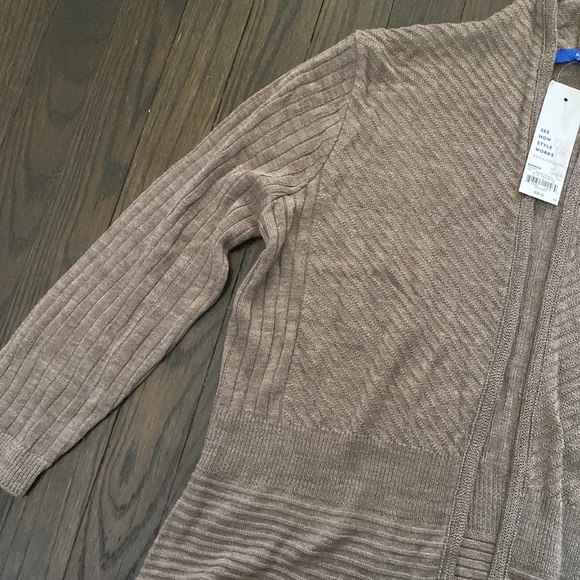 Open Cardigan - Picture 3 of 4